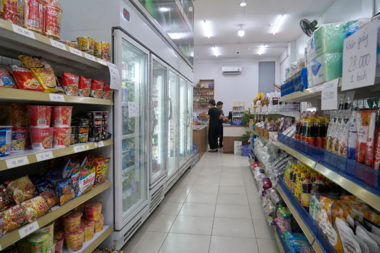The Minimart Boom: How Vietnam Modern Retail Convenience Stores Are Changing Daily Shopping