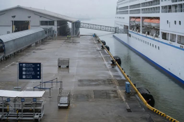Docking Ambitions: Can Vietnam Cruise Tourism Become a Year-round Growth Engine?