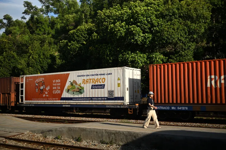 Supply Chain & Logistics